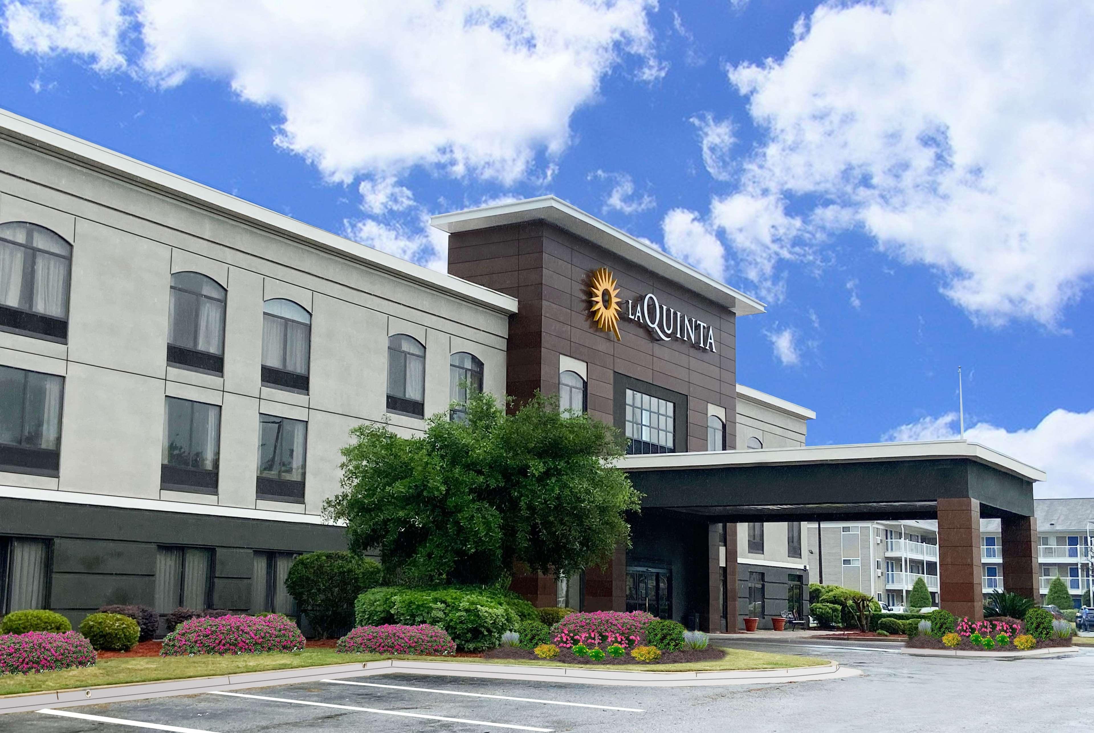 La Quinta Inn & Suites By Wyndham-Albany Ga Exterior photo